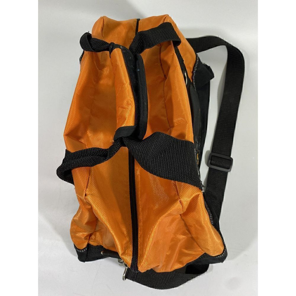 Orange Theory Gym Bag Duffel w/ adjustable handle 10 x 9 x 16” - Picture 4 of 5